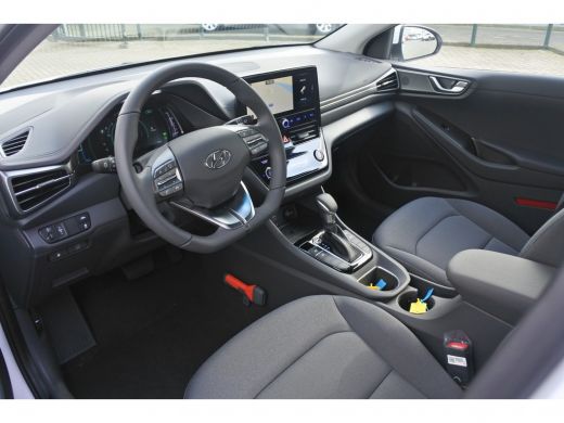 Hyundai IONIQ 1.6 GDi Comfort | Navigatie | ActivLease financial lease