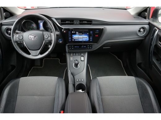 Toyota Auris Touring Sports 1.8 Hybrid Executive | Rijklaar incl. 24 mnd garantie | ActivLease financial lease
