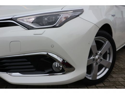 Toyota Auris Touring Sports 1.8 Hybrid Executive | Rijklaar incl. 24 mnd garantie | ActivLease financial lease