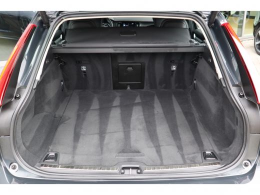 Volvo  V90 2.0 T4 Momentum | Full Led | Adaptive Cruise | Leder ActivLease financial lease