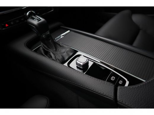 Volvo  V90 2.0 T4 Momentum | Full Led | Adaptive Cruise | Leder ActivLease financial lease