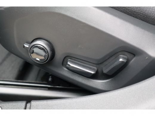 Volvo  V90 2.0 T4 Momentum | Full Led | Adaptive Cruise | Leder ActivLease financial lease