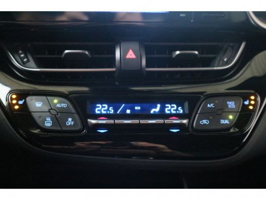 Toyota C-HR 1.8 Hybrid Style | Navigatie | Parkeer camera | Climate contrrol | Toyota Safety sense | Parkeers... ActivLease financial lease