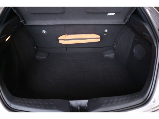 Toyota C-HR 1.8 Hybrid Style | Navigatie | Parkeer camera | Climate contrrol | Toyota Safety sense | Parkeers... ActivLease financial lease
