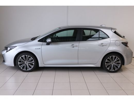 Toyota Corolla 2.0 Hybrid First Edition | Navigatie | Parkeer camera | Climate control | Adaptive cruise control | ActivLease financial lease