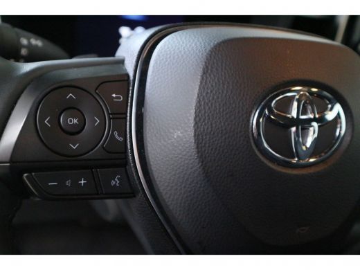 Toyota Corolla 2.0 Hybrid First Edition | Navigatie | Parkeer camera | Climate control | Adaptive cruise control | ActivLease financial lease