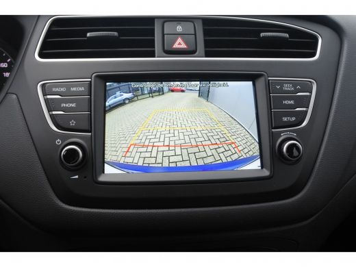 Hyundai i20 1.0 T-GDI Comfort | Climate control | Cruise Control | Parkeercamera | DAB+ | Apple Car Play | ActivLease financial lease