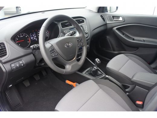 Hyundai i20 1.0 T-GDI Comfort | Climate control | Cruise Control | Parkeercamera | DAB+ | Apple Car Play | ActivLease financial lease