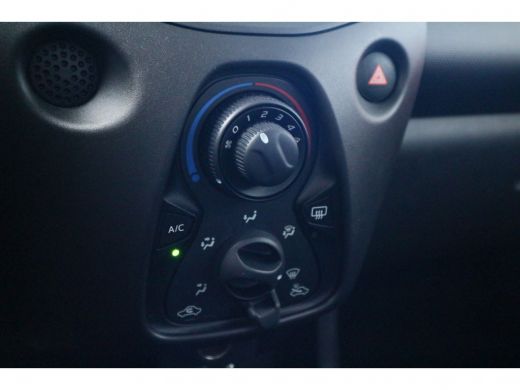 Toyota Aygo 1.0 VVT-i x-now | Airco | LED dagrijverlichting | Elektrische ramen | ActivLease financial lease