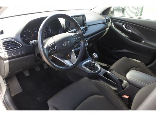 Hyundai i30 Wagon 1.4 T-GDI Premium | Climate Control | Cruise control | Stoel- en Stuur Verwarming | Trekhaa... ActivLease financial lease