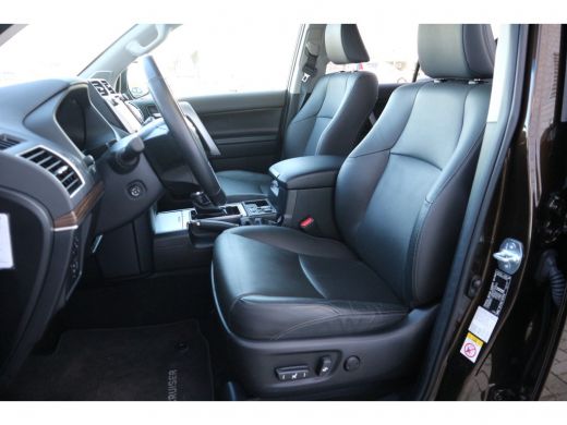 Toyota Land Cruiser 2.8 D-4D Professional 7p. | Rijklaar incl. 24 mnd garantie | ActivLease financial lease