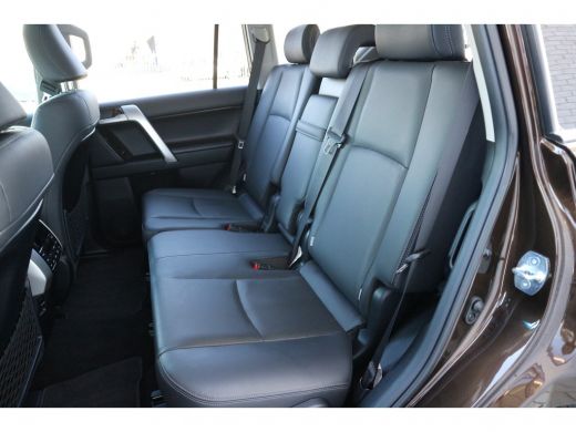 Toyota Land Cruiser 2.8 D-4D Professional 7p. | Rijklaar incl. 24 mnd garantie | ActivLease financial lease