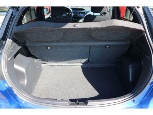 Toyota Yaris 1.5 Hybrid Bi-Tone | Rijklaar incl. 24 mnd garantie | ActivLease financial lease