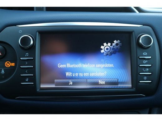 Toyota Yaris 1.5 Hybrid Bi-Tone | Rijklaar incl. 24 mnd garantie | ActivLease financial lease