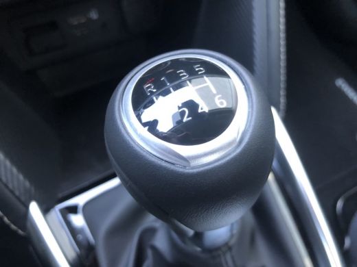 Mazda 2 1.5 Skyactiv-G Luxury Clima / Apple carplay / Stoel en stuur verw ActivLease financial lease