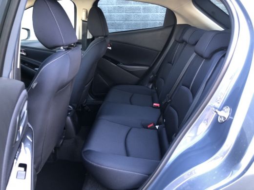 Mazda 2 1.5 Skyactiv-G Luxury Clima / Apple carplay / Stoel en stuur verw ActivLease financial lease