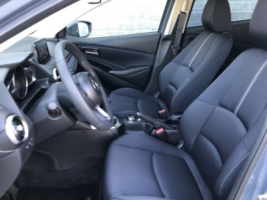 Mazda 2 1.5 Skyactiv-G Luxury Clima / Apple carplay / Stoel en stuur verw ActivLease financial lease