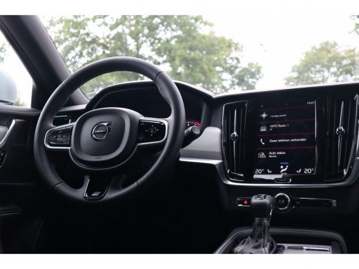Volvo  V90 2.0 T4 Business Sport | Harman Kardon | 20'' Lichtmetalen velgen | Keyless Drive ActivLease financial lease