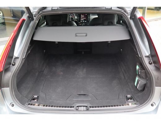 Volvo  V90 2.0 T4 Business Sport | Harman Kardon | 20'' Lichtmetalen velgen | Keyless Drive ActivLease financial lease