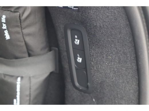 Volvo  V90 2.0 T4 Business Sport | Harman Kardon | 20'' Lichtmetalen velgen | Keyless Drive ActivLease financial lease