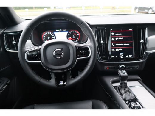 Volvo  V90 2.0 T4 Business Sport | Harman Kardon | 20'' Lichtmetalen velgen | Keyless Drive ActivLease financial lease