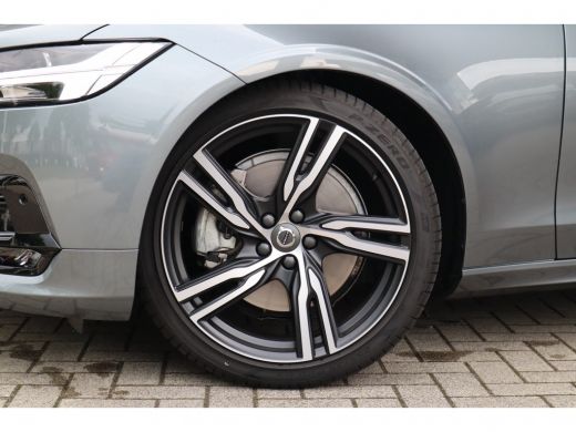 Volvo  V90 2.0 T4 Business Sport | Harman Kardon | 20'' Lichtmetalen velgen | Keyless Drive ActivLease financial lease