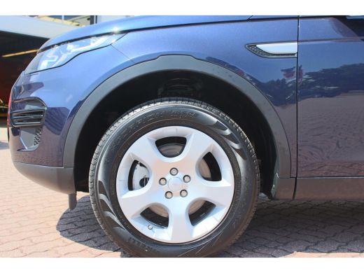 Land Rover Discovery Sport 2.0 eD4 E-Capability 150pk 2WD 5p. Pure LAND ROVER Discovery Sport 2.0 eD4 E-Capability 150pk 2WD... ActivLease financial lease