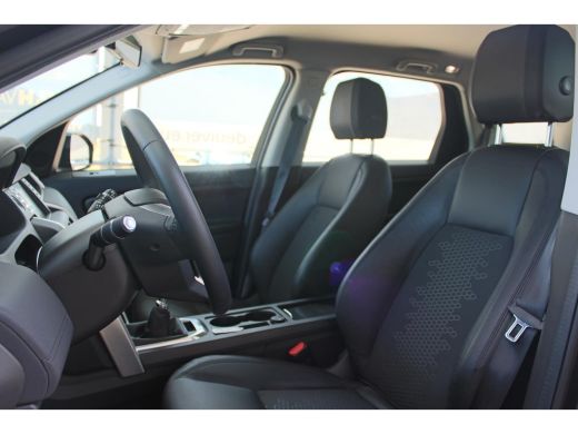 Land Rover Discovery Sport 2.0 eD4 E-Capability 150pk 2WD 5p. Pure LAND ROVER Discovery Sport 2.0 eD4 E-Capability 150pk 2WD... ActivLease financial lease
