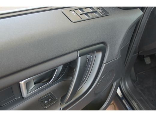 Land Rover Discovery Sport 2.0 eD4 E-Capability 150pk 2WD 5p. Pure LAND ROVER Discovery Sport 2.0 eD4 E-Capability 150pk 2WD... ActivLease financial lease