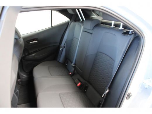 Toyota Corolla 1.2 Turbo Dynamic | Apple Car play / Android auto | Navigatie | Toyota Safety Sense ActivLease financial lease