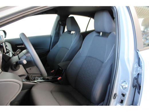 Toyota Corolla 1.2 Turbo Dynamic | Apple Car play / Android auto | Navigatie | Toyota Safety Sense ActivLease financial lease