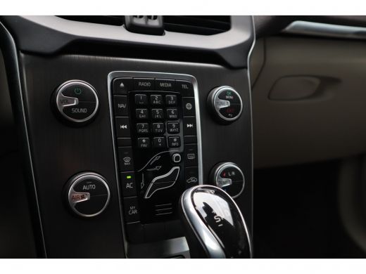 Volvo  V40 2.0 D2 Momentum Geartronic | Lederen bekleding | ActivLease financial lease