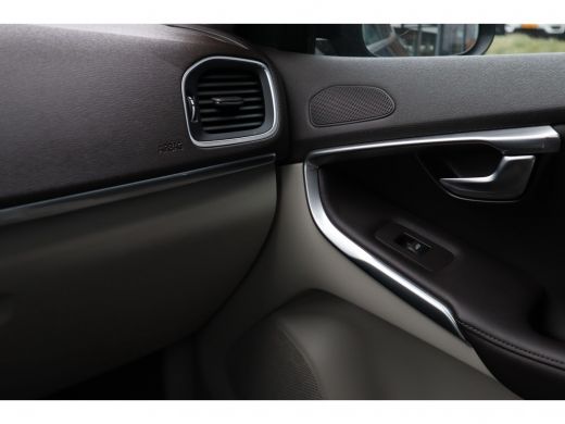 Volvo  V40 2.0 D2 Momentum Geartronic | Lederen bekleding | ActivLease financial lease