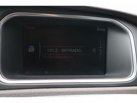 Volvo  V40 2.0 D2 Momentum Geartronic | Lederen bekleding | ActivLease financial lease