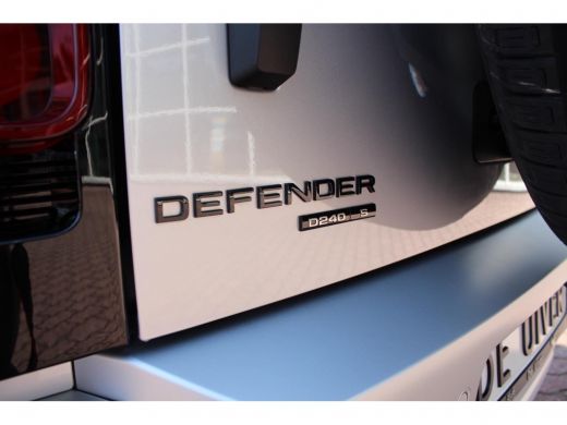 Land Rover Defender D240 110 S Commercial ActivLease financial lease