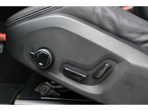 Volvo  XC60 2.0 B5 Business Pro | Parkeercamera | Elektrisch Verstelbare bestuurderstoel | Keyless Entry | DA... ActivLease financial lease