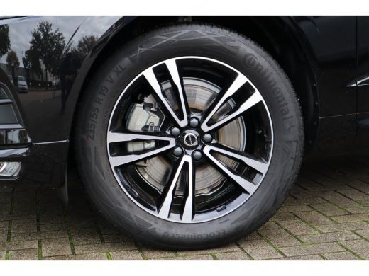 Volvo  XC60 2.0 B5 Business Pro | Parkeercamera | Elektrisch Verstelbare bestuurderstoel | Keyless Entry | DA... ActivLease financial lease