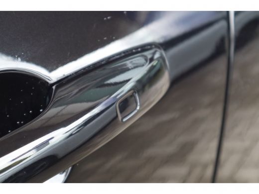 Volvo  XC60 2.0 B5 Business Pro | Parkeercamera | Elektrisch Verstelbare bestuurderstoel | Keyless Entry | DA... ActivLease financial lease