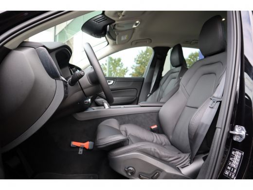 Volvo  XC60 2.0 B5 Business Pro | Parkeercamera | Elektrisch Verstelbare bestuurderstoel | Keyless Entry | DA... ActivLease financial lease