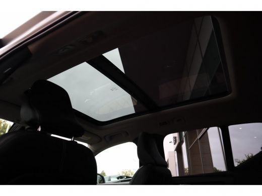 Volvo  XC40 2.0 D4 AWD Intro Edition | Elektrisch schuif- kanteldak | Harman Kardon | Alarmklasse 3 | Intelli... ActivLease financial lease