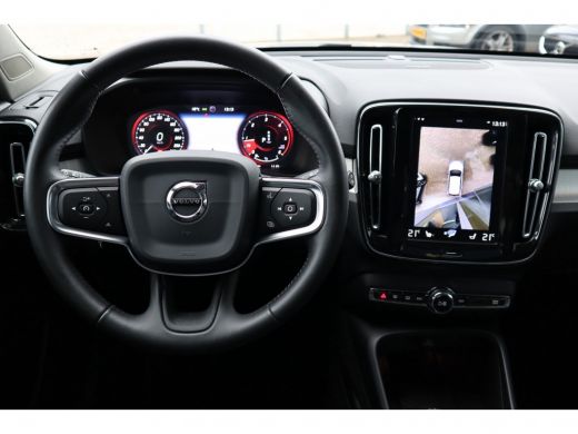 Volvo  XC40 2.0 D4 AWD Intro Edition | Elektrisch schuif- kanteldak | Harman Kardon | Alarmklasse 3 | Intelli... ActivLease financial lease