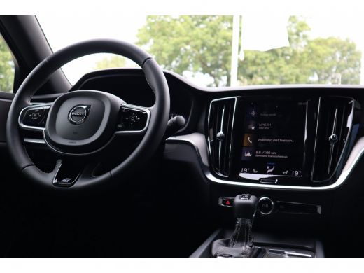 Volvo  S60 2.0 T4 R-Design | Polestar Engineered | Exterieur stylingpakket | Achteruitrijcamera ActivLease financial lease