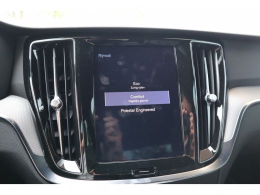 Volvo  S60 2.0 T4 R-Design | Polestar Engineered | Exterieur stylingpakket | Achteruitrijcamera ActivLease financial lease