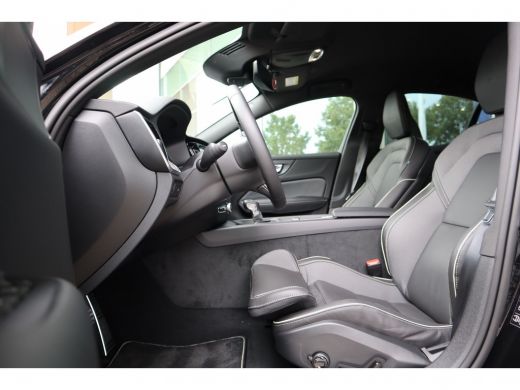 Volvo  S60 2.0 T4 R-Design | Polestar Engineered | Exterieur stylingpakket | Achteruitrijcamera ActivLease financial lease