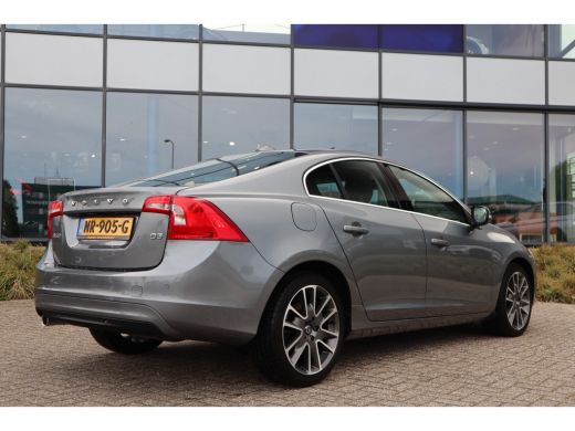 Volvo  S60 D3 Nordic+ | Sensus navigatie | 18'' lichtmetalen velgen | Xenon verlichting | Stoelverwarming . ActivLease financial lease