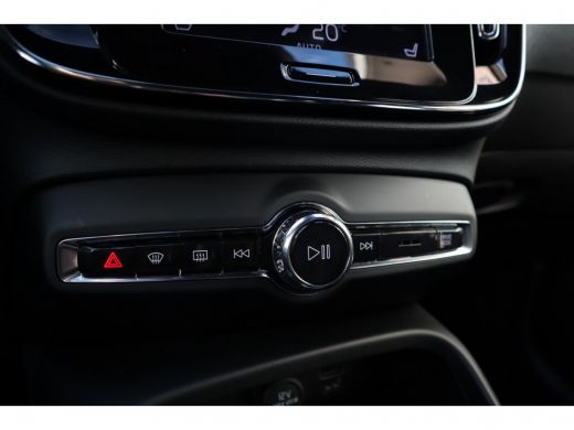 Volvo  XC40 2.0 T4 R-Design | Keyless entry | Panorama Schuifdak | Adaptive Cruise Control | ActivLease financial lease