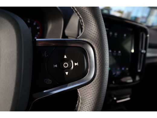 Volvo  XC40 2.0 T4 R-Design | Keyless entry | Panorama Schuifdak | Adaptive Cruise Control | ActivLease financial lease