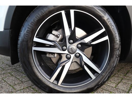 Volvo  XC40 2.0 T4 R-Design | Keyless entry | Panorama Schuifdak | Adaptive Cruise Control | ActivLease financial lease