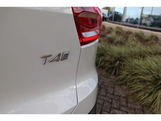 Volvo  XC40 2.0 T4 R-Design | Keyless entry | Panorama Schuifdak | Adaptive Cruise Control | ActivLease financial lease