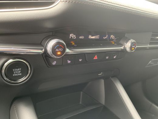 Mazda 3 2.0 E-SkyActiv-G 150 Sportive | Navigatie | Led verlichting | Airco (automatisch) | Cruise contro... ActivLease financial lease